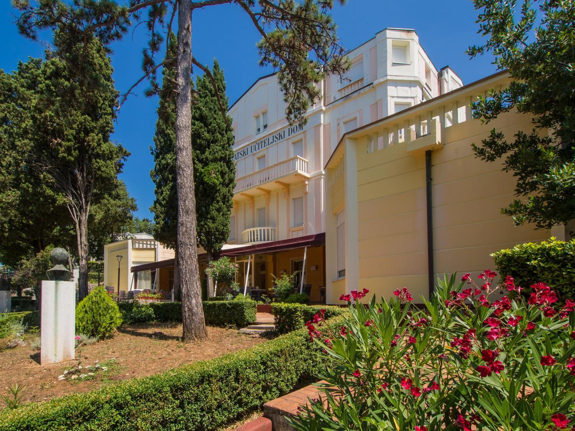 Ružica - Depandanse Hotel 3*