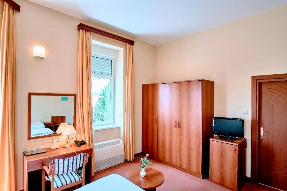 Ružica - Depandanse Hotel 3*