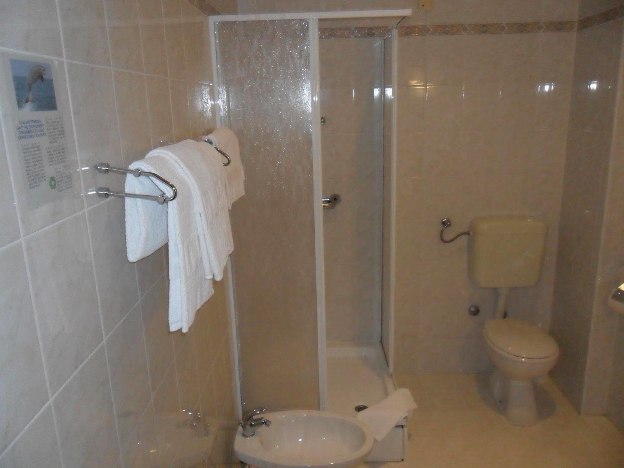 Ruzica- Glavna Zgrada I Depandanse Hotel Crikvenica